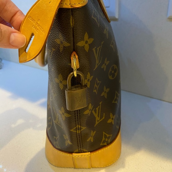 Louis Vuitton Monogram Lockit Vertical - Picture 12 of 14